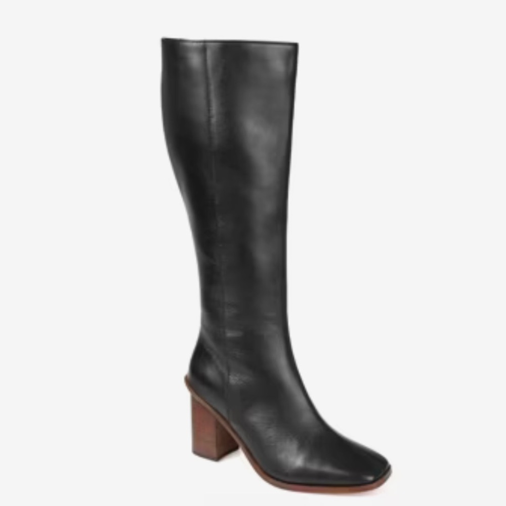 Black Heeled Boots with Chunky Heel